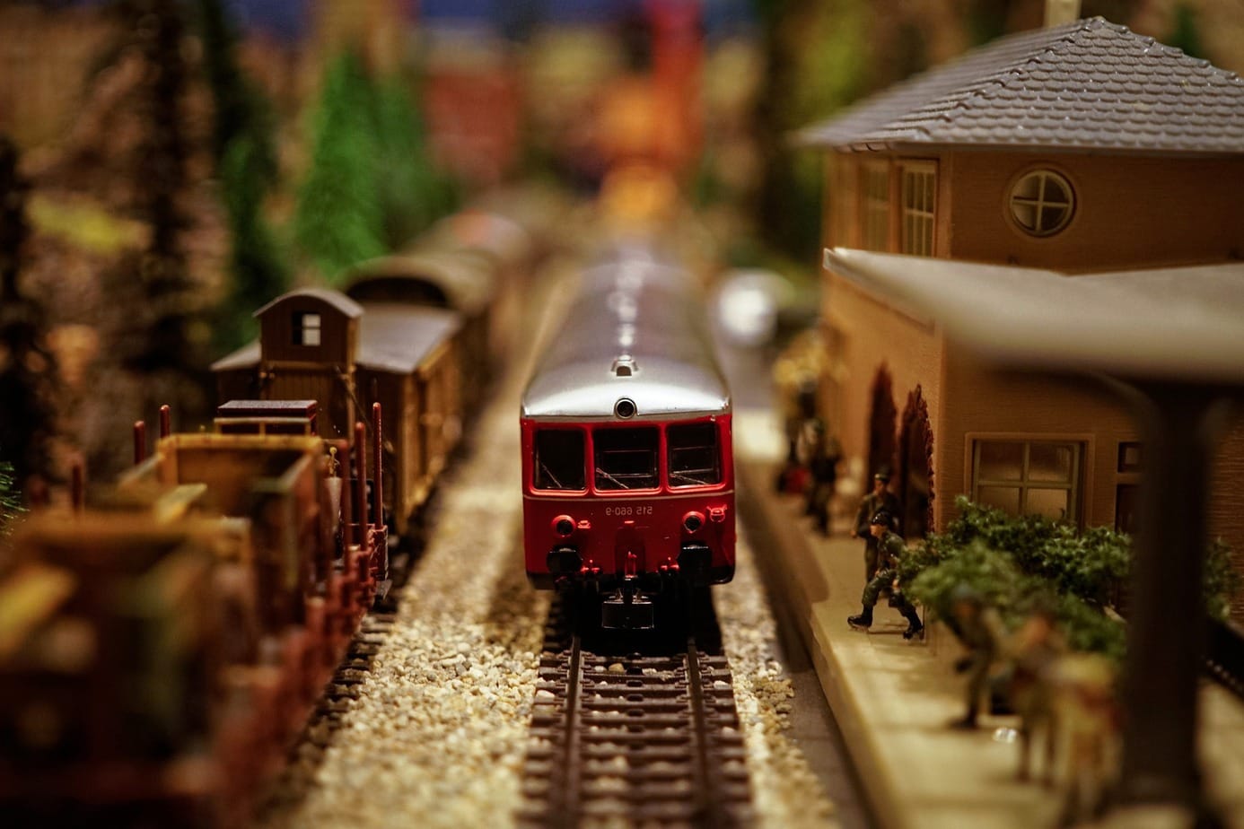 Modelarstwo kolejowe – co jest potrzebne, aby zbudować własną makietę?