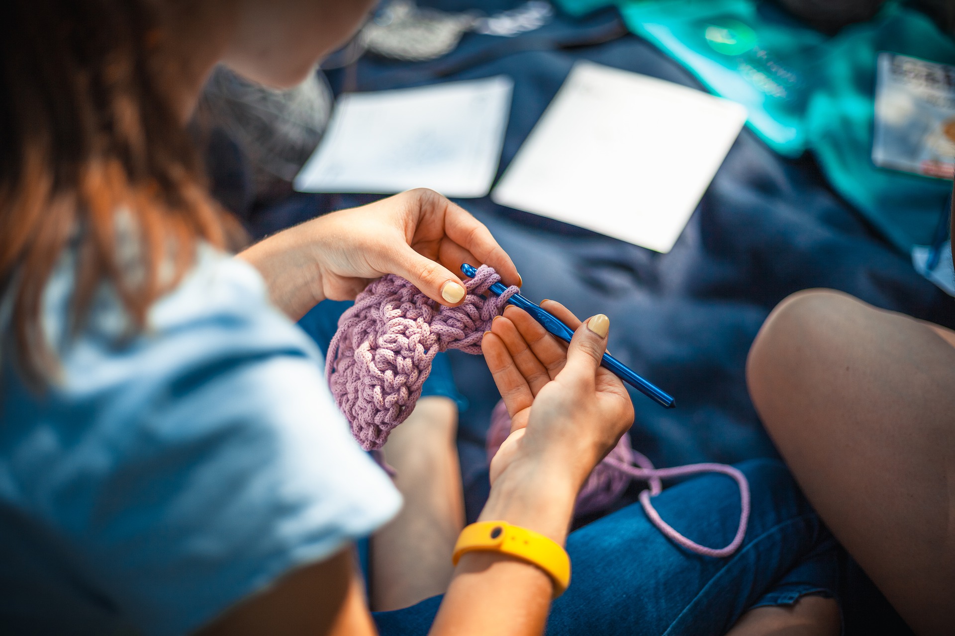 Ręczne robótki na drutach, czyli jak zacząć dziergać